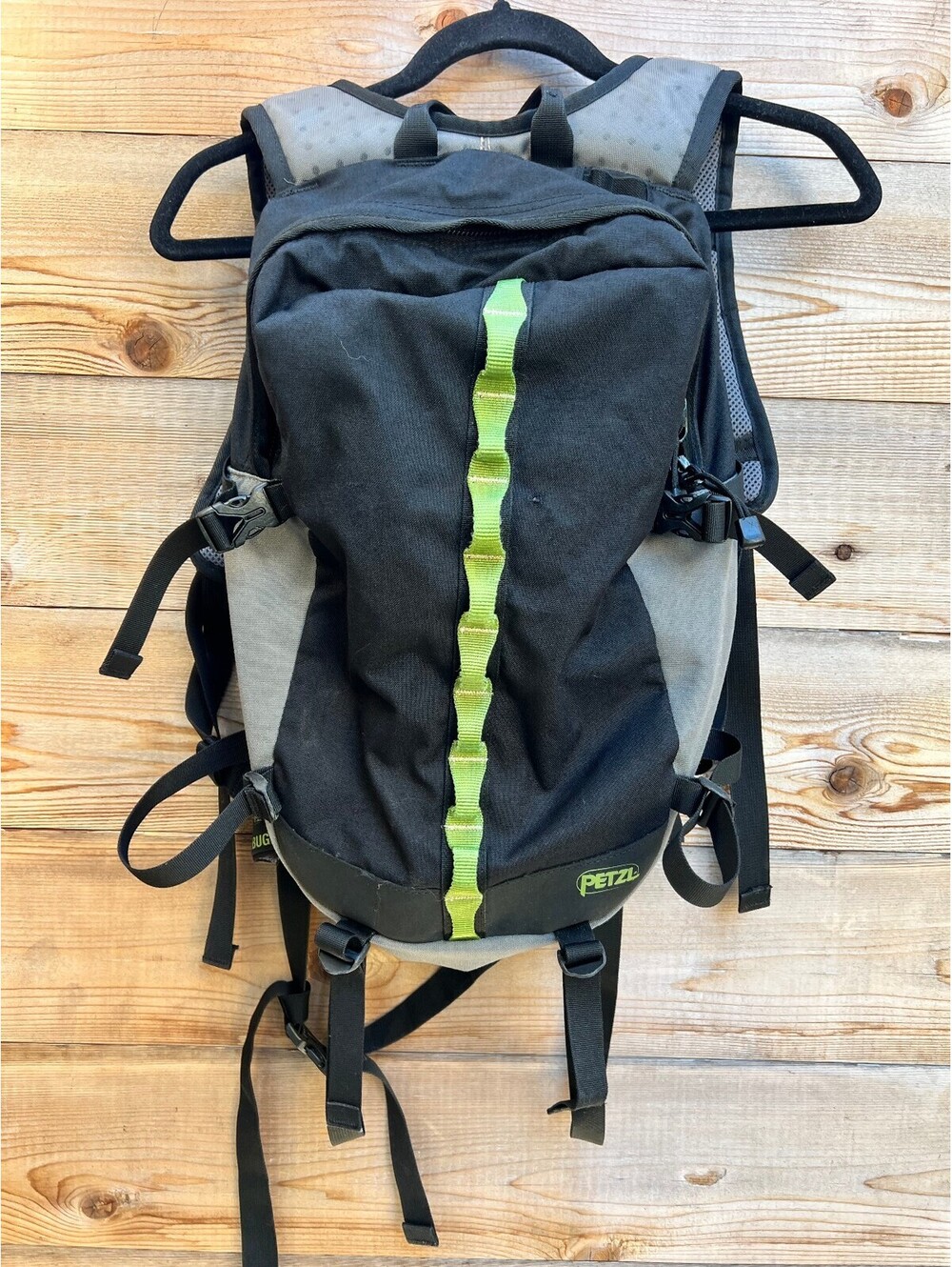 Petzl Bug 18 Liter Capacity Backpack with Multiple Straps and Padded Back